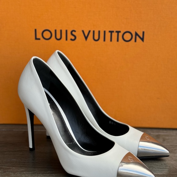 Louis Vuitton Leather White Black Heels Pumps Size 37 - Picture 4 of 11